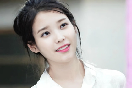 Iu's Graceful Transformation: Elegance and Nobility