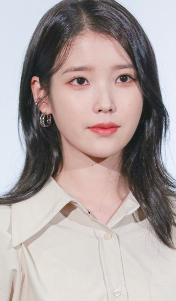 IU - The Enchanted Songstress