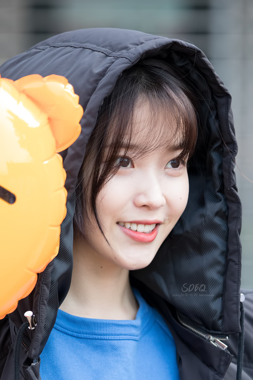 iu the sweetheart with a radiant smile 6601310604040