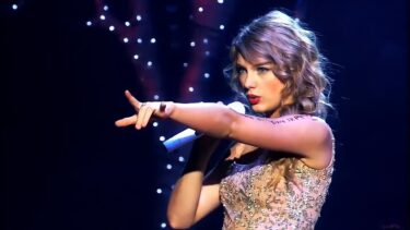 Taylor Swift’s Speak Now World Tour: A Fashionable Musical Extravaganza