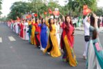 Ao Dai: Vietnamese Traditional Dress & Cultural Icon