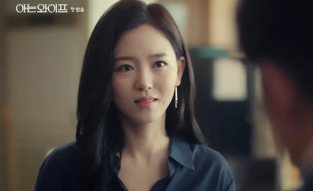 Kang Han-na - Familiar Wife (2018)