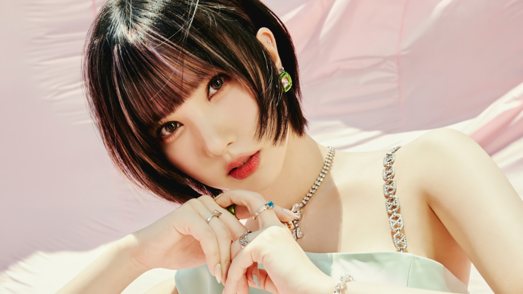 Eunha Viviz in a controversial stage outfit