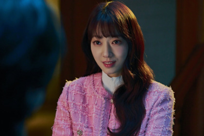 Park Shin Hye’s Style In The Judge From Hell