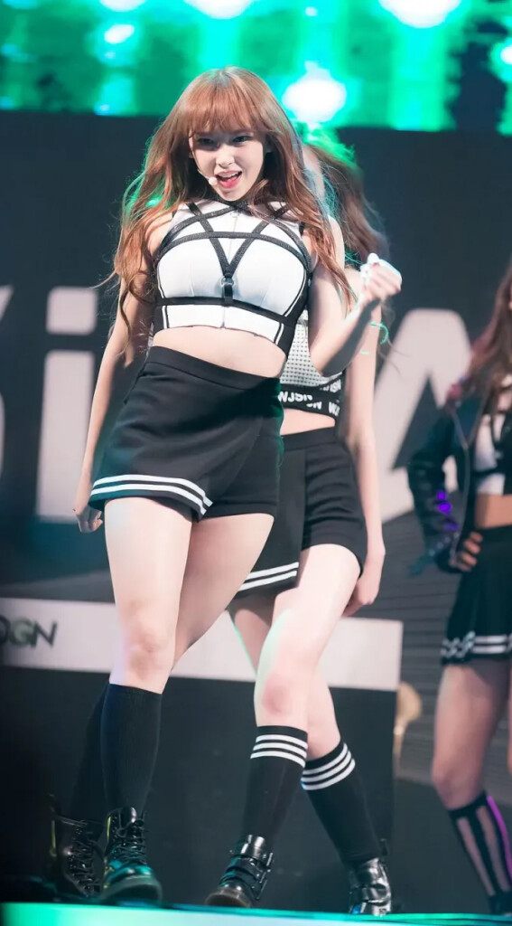 Cheng Xiao: Skilled Dancer