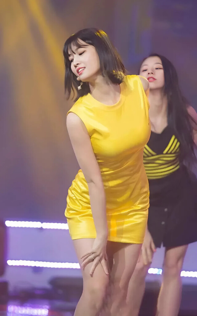 Momo dance Yellow fashion