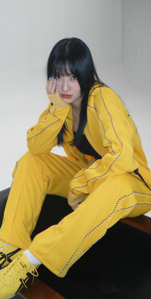 Momo Yellow Style