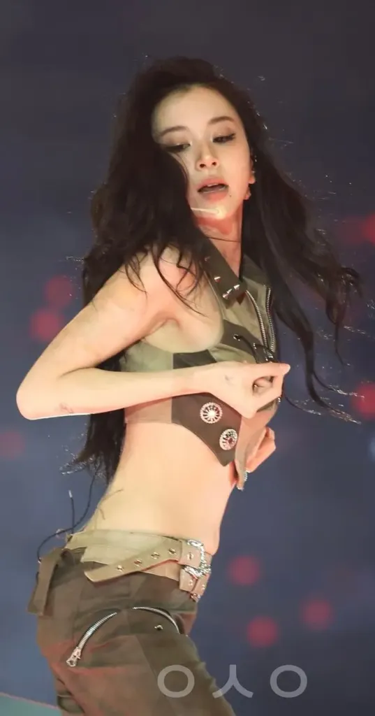 Chaeyoung photo