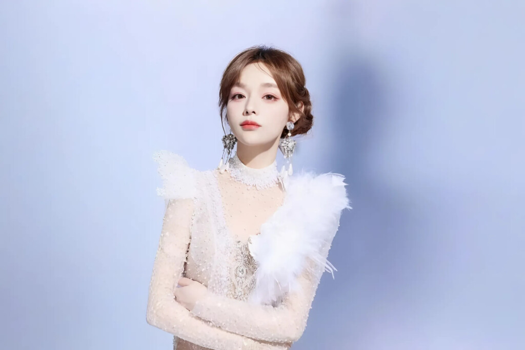 Chinese singer Huang Xiaoyun