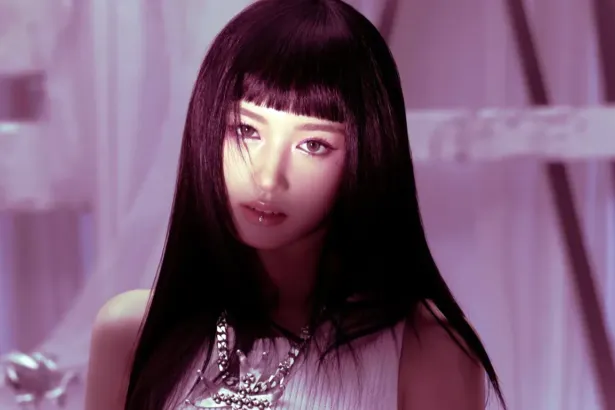 Leeseo (IVE)