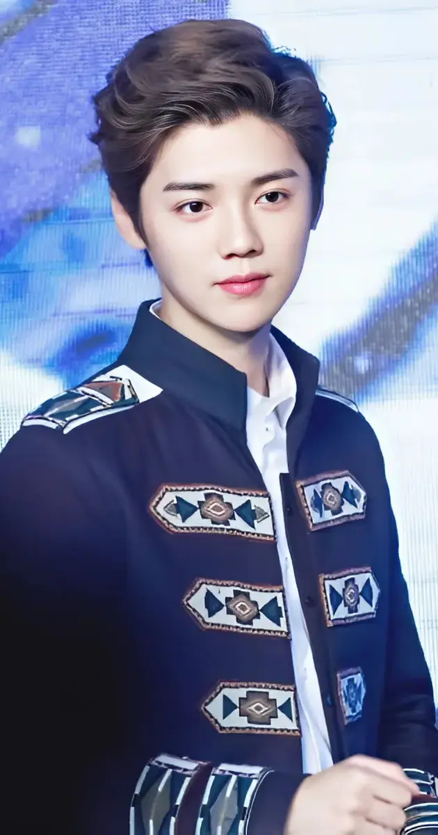 Lu Han (鹿晗)