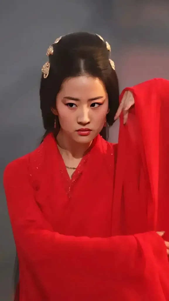Liu Yifei's Photo 6