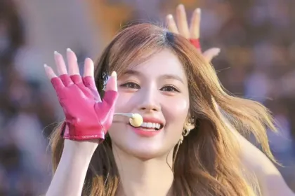 Sana Minatozaki
