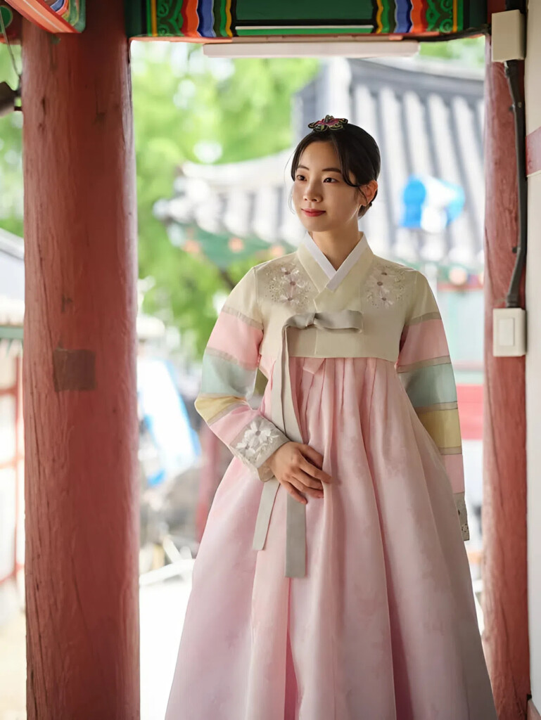 Kim Da-hyun (김다현) Photo 3