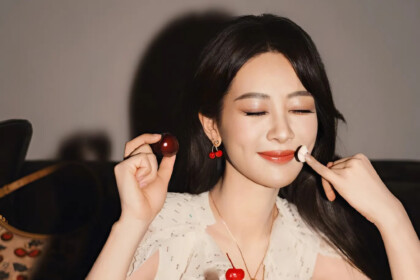 Yang Zi Personal Life and Career