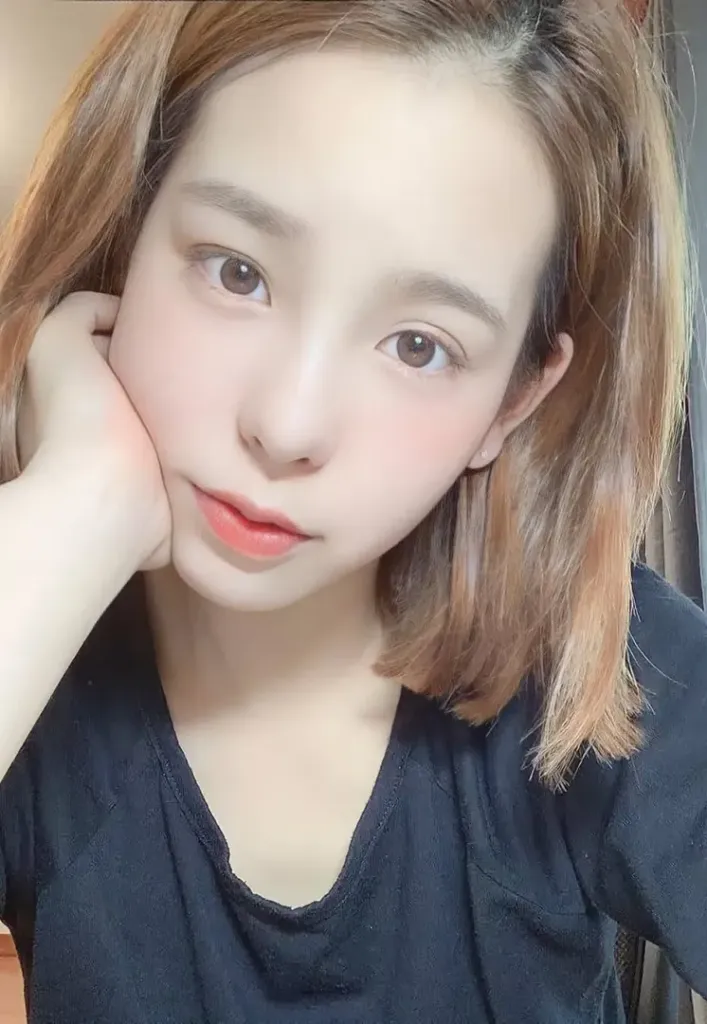 Mako Yamaguchi (NiziU) Photo 3