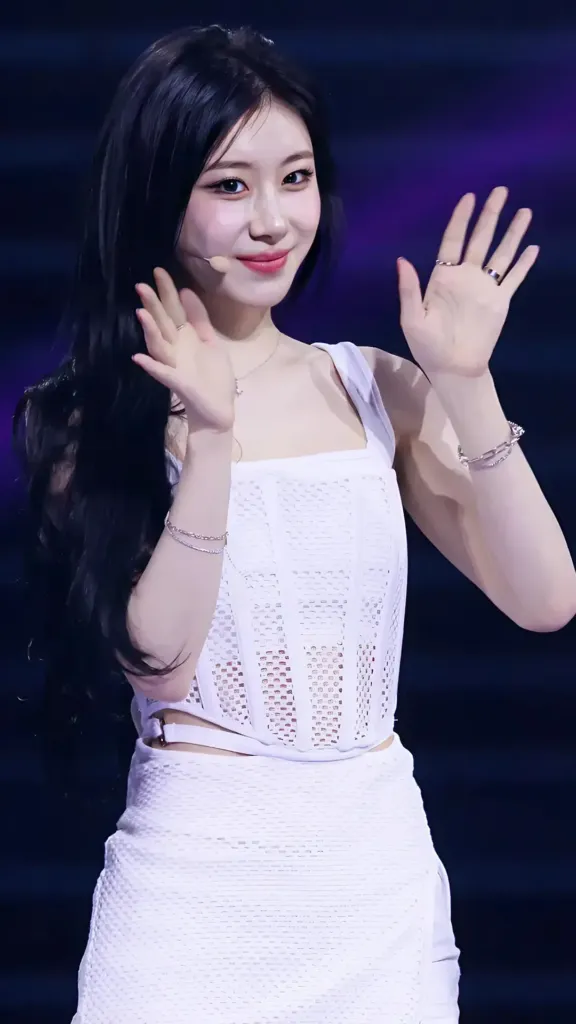 Images of Chaeryeong 5