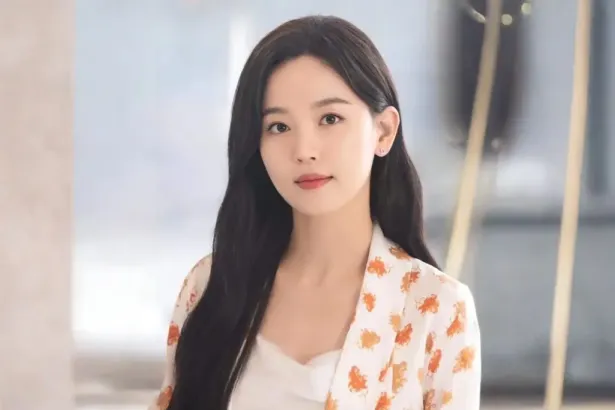 Kang Han-na (강한나)