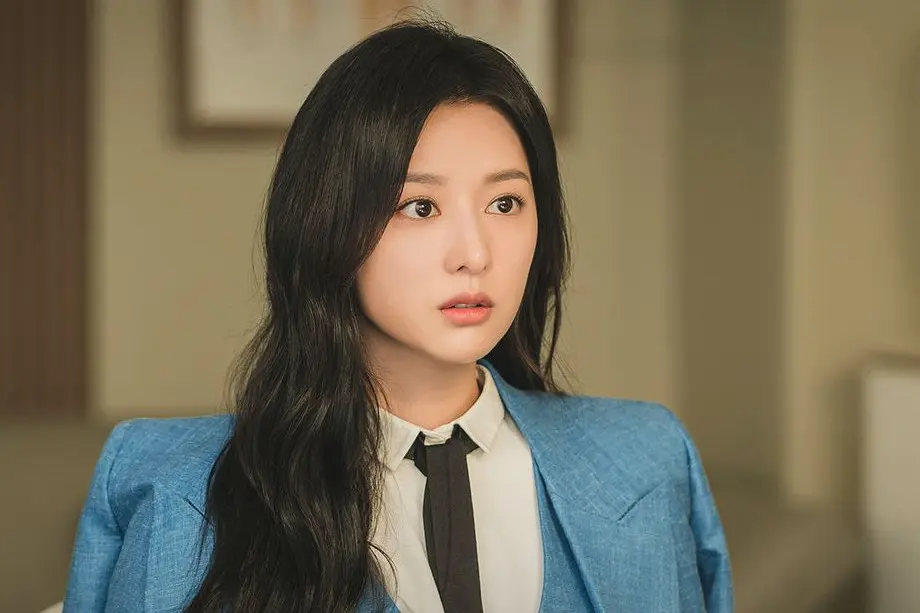 Kim Ji-won (Korean actress)