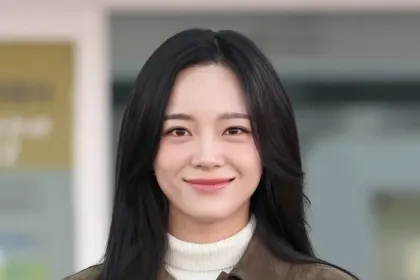 Kim Se-jeong (김세정)