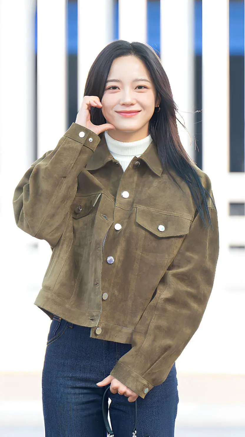 Kim Se-jeong (김세정)