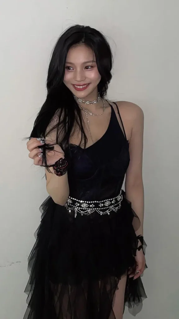 Umji (VIVIZ)'s photo 6
