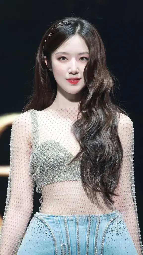 Shuhua (i-dle)'s photo 8