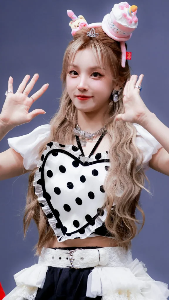 Song Yuqi's photo 6