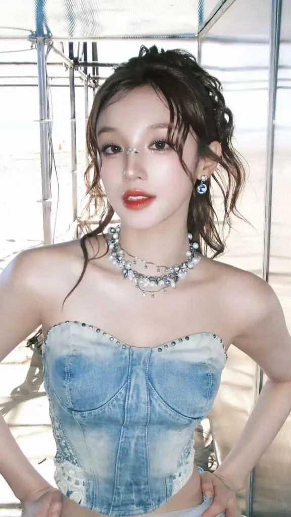 Song Yuqi's photo 9