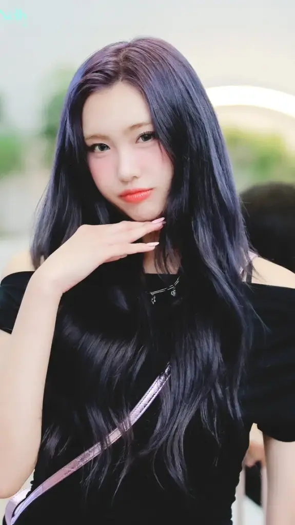 aisha everglow heo yoo rim 13