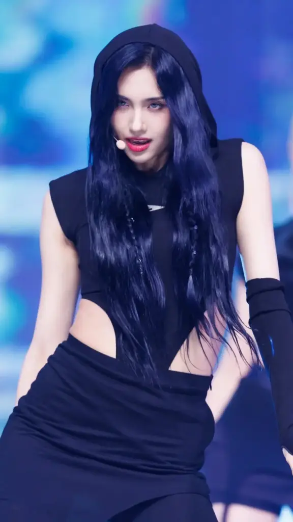 aisha everglow heo yoo rim 7