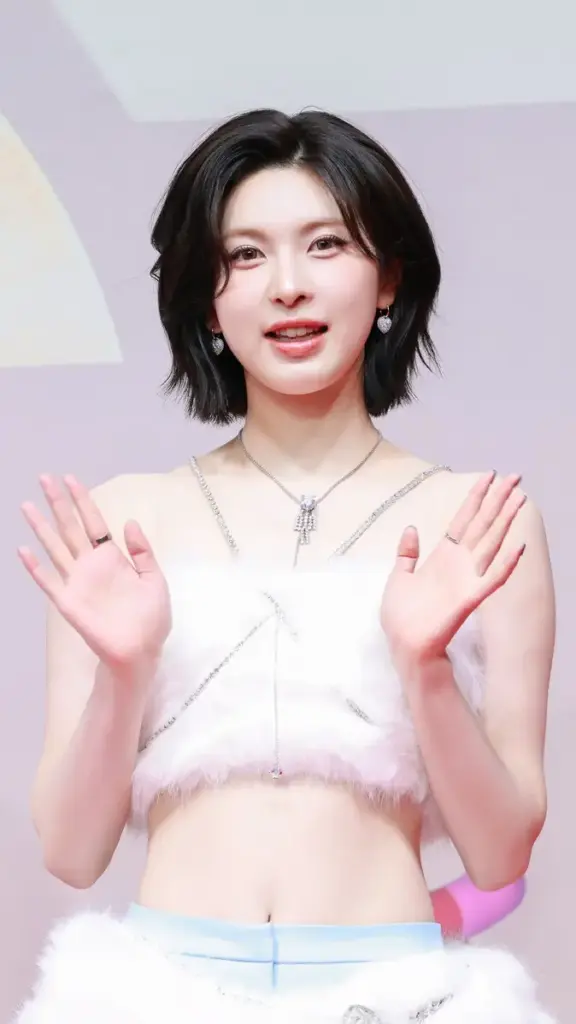 bae nmixx bae jin sol 5