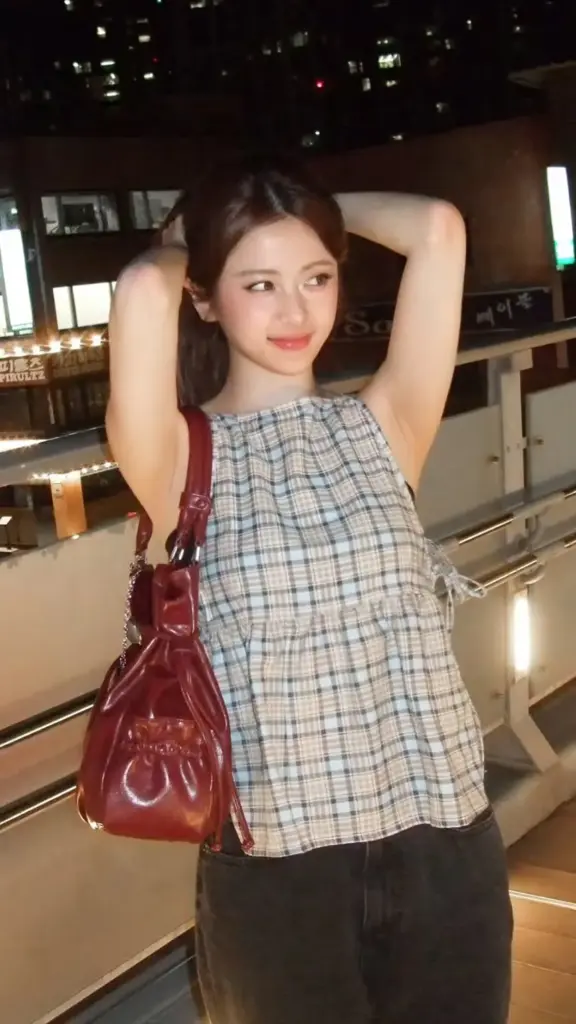 huh yunjin le sserafim 1