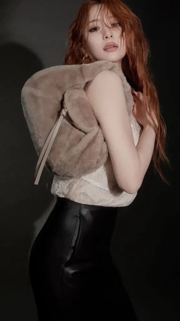 huh yunjin le sserafim 2