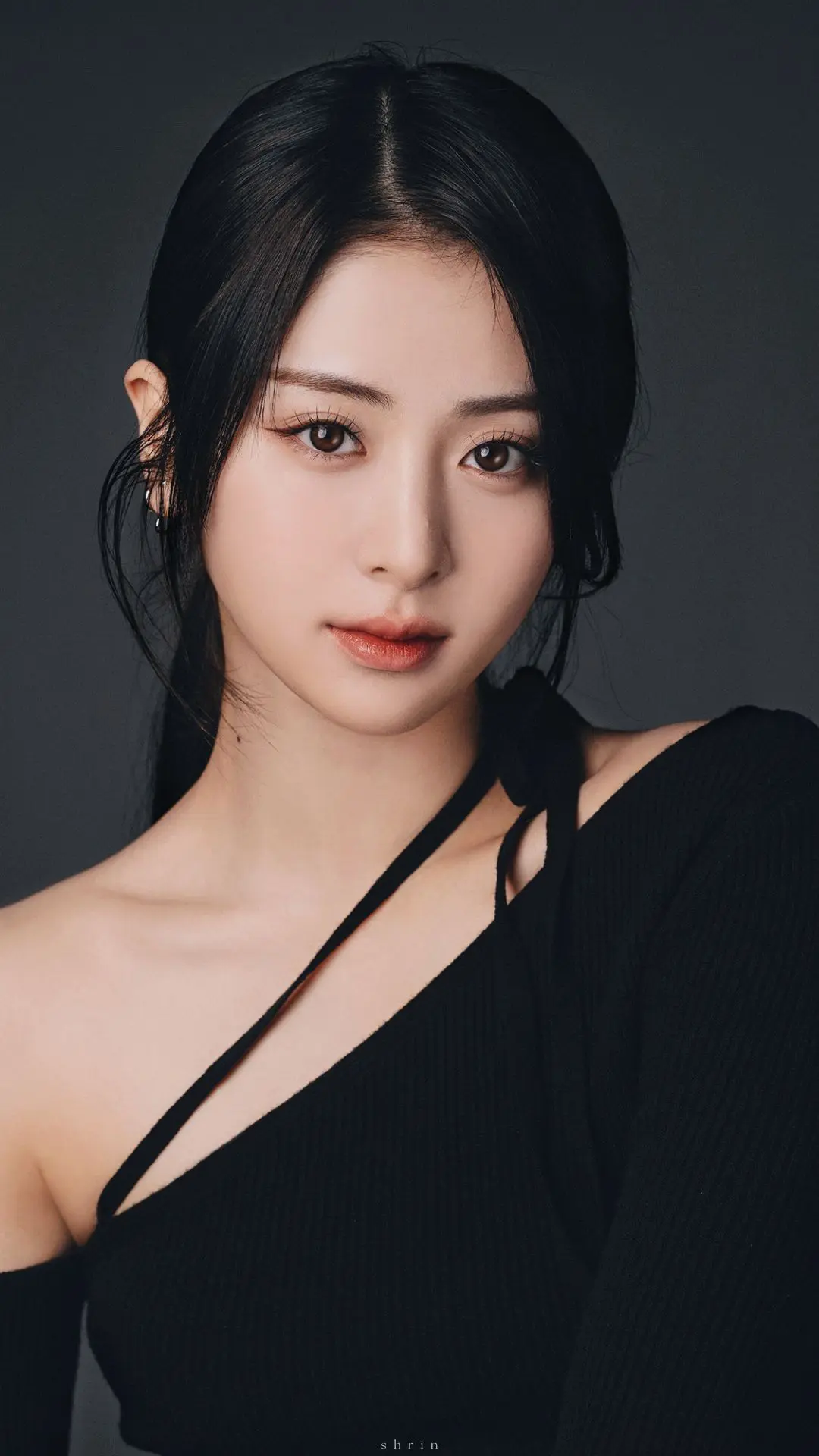 Huh Yunjin (LE SSERAFIM)