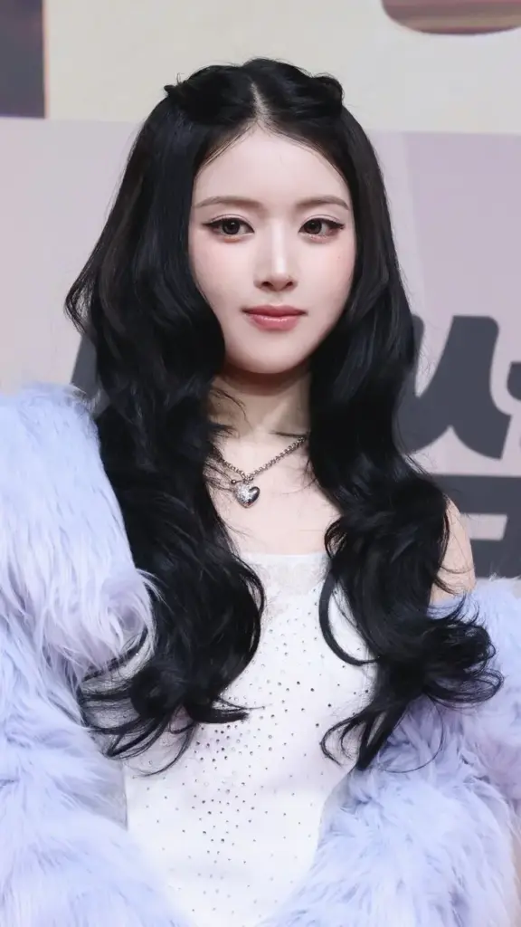 jiwoo nmixx kim ji woo 4