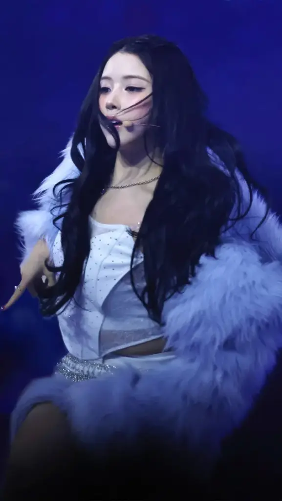 jiwoo nmixx kim ji woo 5