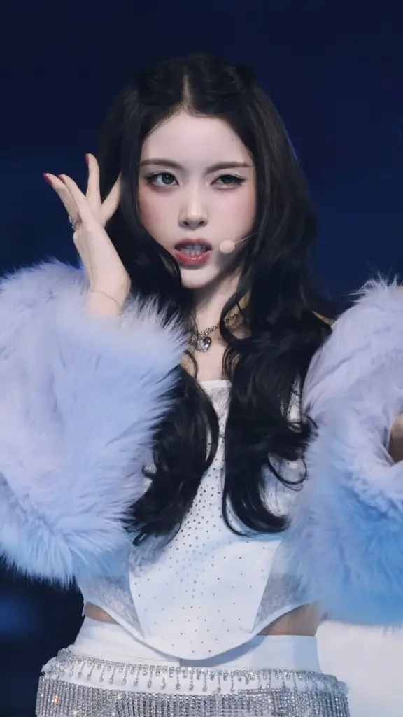 jiwoo nmixx kim ji woo 7