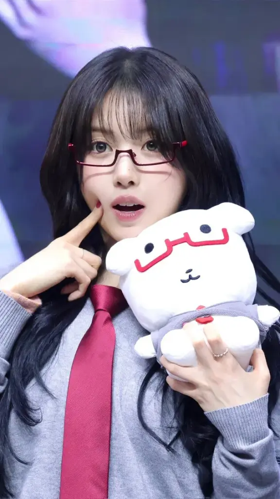 jiwoo nmixx kim ji woo 8