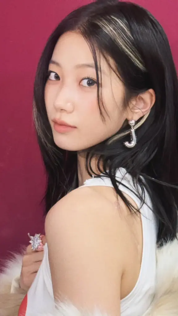 kazuha le sserafim 7