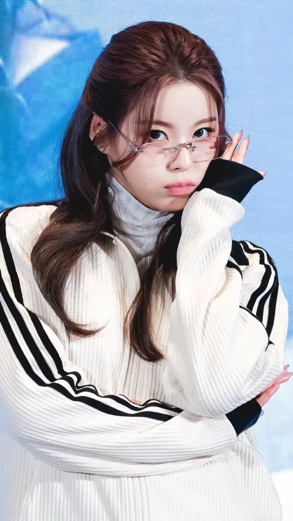 kyujin nmixx jang kyu jin 006