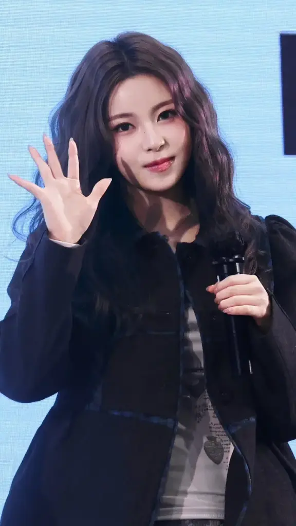 kyujin nmixx jang kyu jin 010