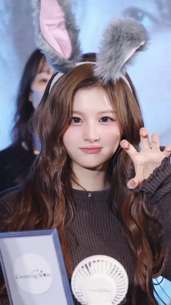 sullyoon nmixx seol yoon a 12