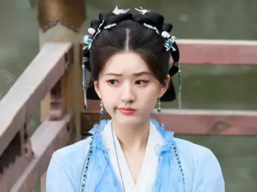 Zhao Lusi (赵露思)